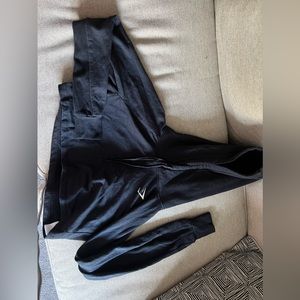 Black Gymshark cropped hoodie top